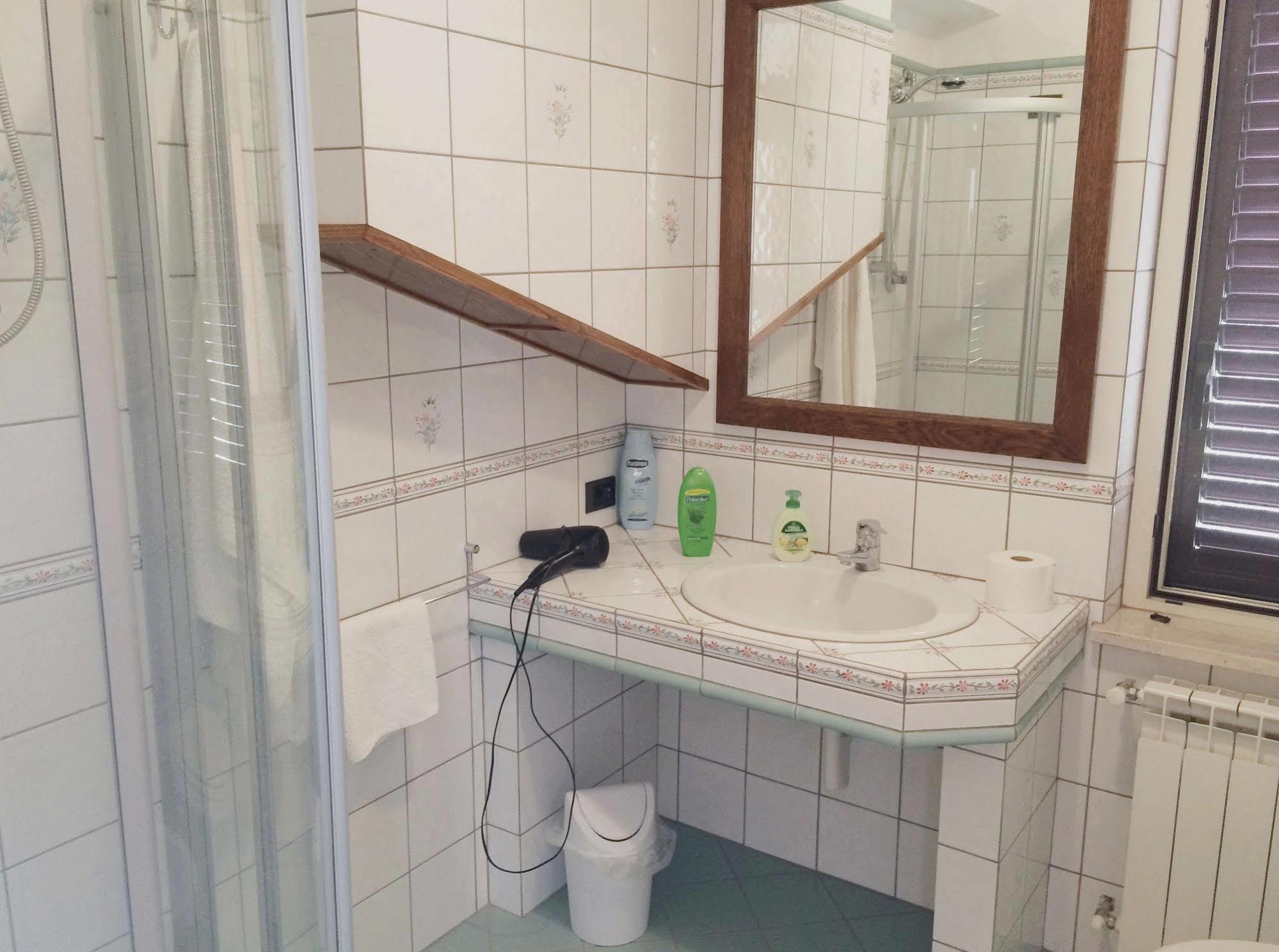 Torre Ancinale Bed and Breakfast Soverato Marina Buitenkant foto