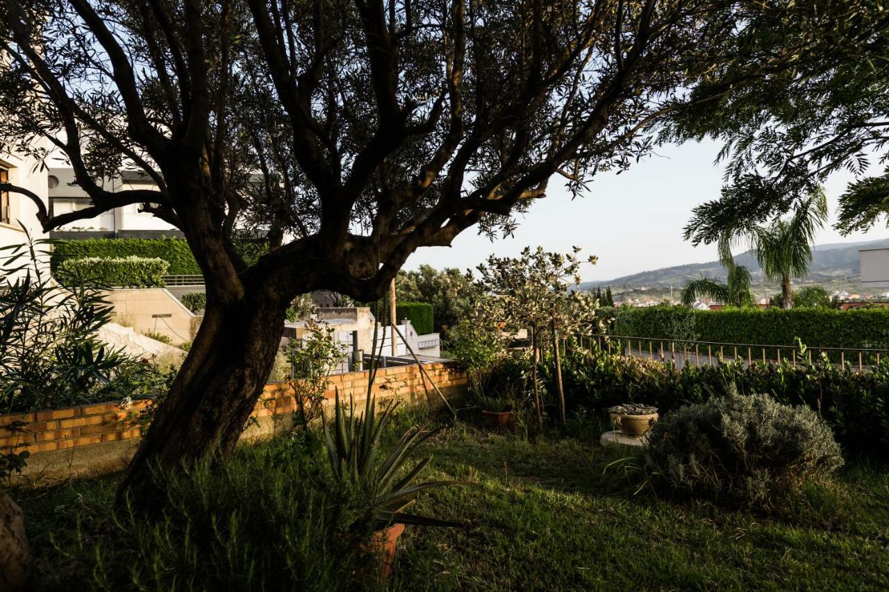 Torre Ancinale Bed and Breakfast Soverato Marina Buitenkant foto